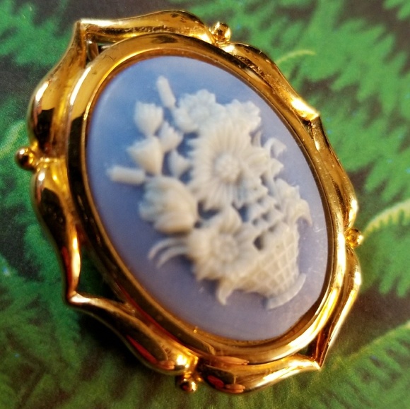 Relisted -Vintage flower blue cameo brooch pendant gold pin - Picture 5 of 12